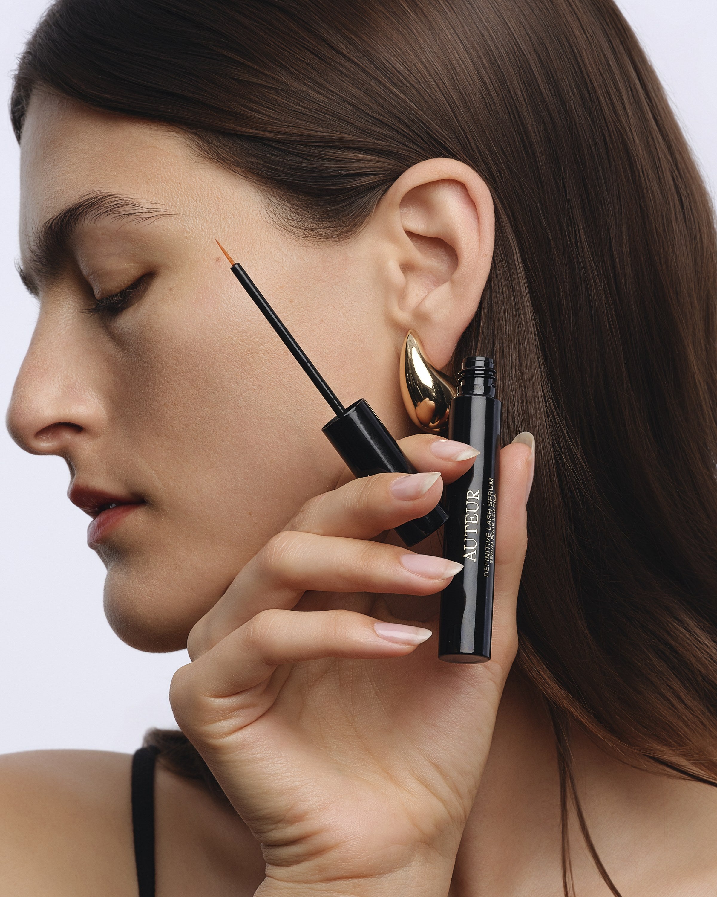 Definitive Lash Serum, wand and tube